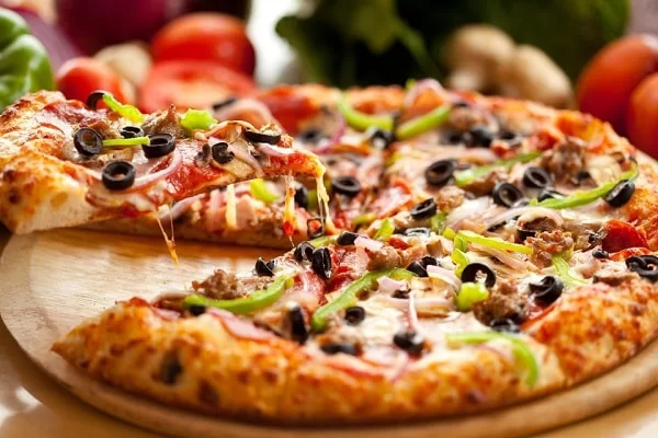 cach-lam-banh-pizza